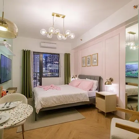 Blush Haven With Netflix, Wifi And Balcony Near Glorietta Apartment