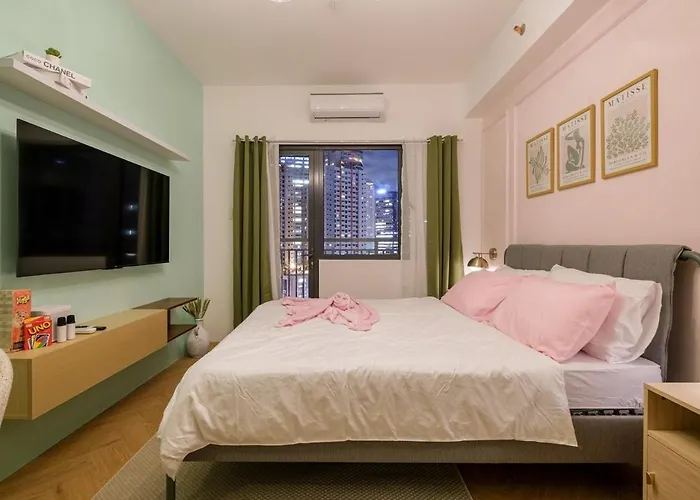 Apartment Blush Haven With Netflix, Wifi And Balcony Near Glorietta Manila