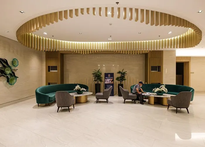 Apartment Blush Haven With Netflix, Wifi And Balcony Near Glorietta *