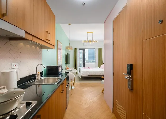 Apartment Blush Haven With Netflix, Wifi And Balcony Near Glorietta *